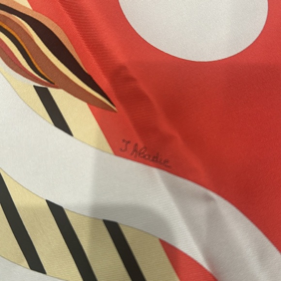 Authentic Hermes Silk scarf - Picture 10 of 11